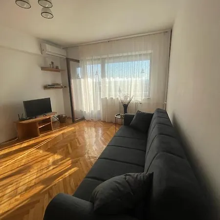 Aliseo Theater 2 Apartment Drobeta Turnu Severin Exterior photo